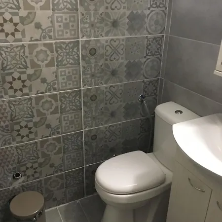Amazing Studio Next To Center 10 Minutes Walking Salonic